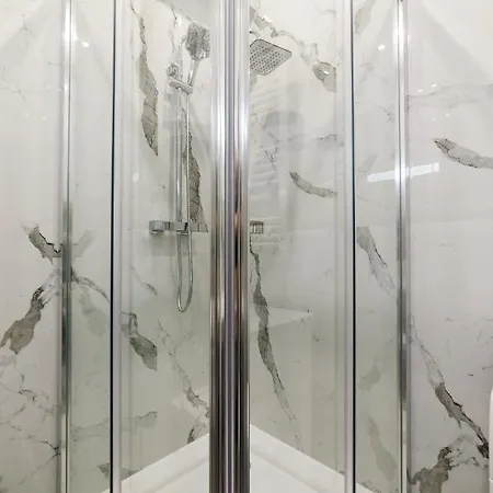 Lux شقة